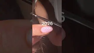 Trimming split ends in 2025 😳😵#haircare #splitends