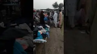 Jumeraat bazaar Chenab Nagar ki ser.