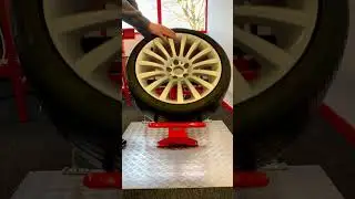Ergo-lift for lifting tyres #shorts