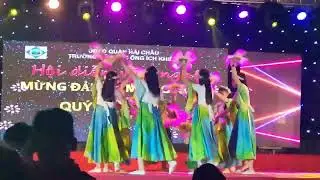 Văn nghệ: Những bông hoa trong vườn Bác