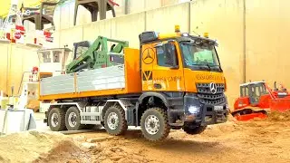 UNIQUE RC BOBCAT IN MOTION// RC TRUCK HOOKLIFTER TRANSPORT// SCALEART MAN HEAVY HAULAGE RC TRUCK//