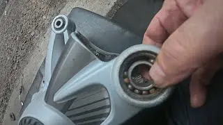 BMW rear pivot bearing failure/replacement 