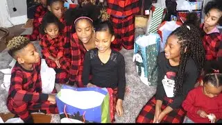 You Guys.... Peep All These Beautiful TWIN cousins... It's Christmasssss