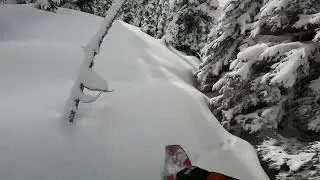 Valhalla Mountain - Chilling - Backcountry Snowboarding