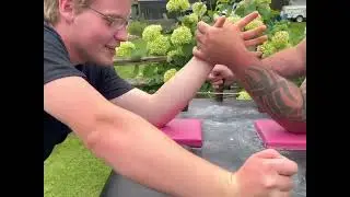Riley and Tyler the Beast Robinson Armwrestling
