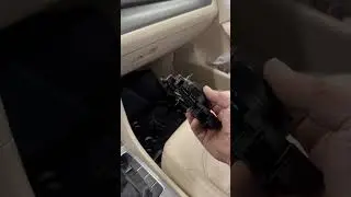 This car had no horn and no steering wheel controls! #automobile #mechanic #singingmechanic