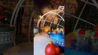 Mickey and Friends Holiday Village in Venice Beach! #DisneyHolidays #DisneyStyle