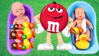 ASMR Baby Bath Relaxing With Sweets,Candy And New Character #ASMR #Satisfying #Doll #Bath