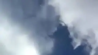 IMPRESIONANTE OVNI TRANSPARENTE SURCA LOS CIELO DE BRAZIL (MARZO 2020)