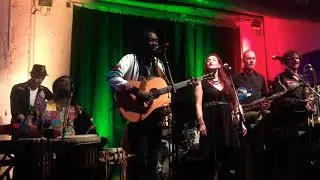 Eyti Roots Domou Dialaw - Ma Maman Africa