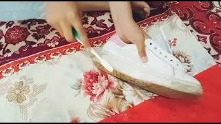 how to clean your dirty white shoes in five minutes 👌