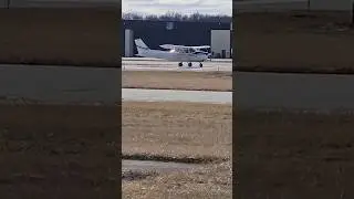 Cessna 172 Number Two in the Pattern | KUGN Traffic Pattern#aviation #pilot #aviationlovers