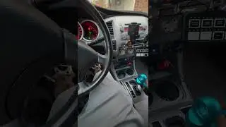 Operation of FJ Cruiser transfer case in Tacoma #toyotatacoma #fjcruiser #tacomaworld