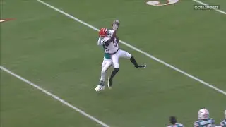 Tee Higgins Mossing Defenders