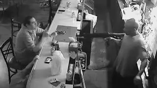 &lsquo;World&rsquo;s Chillest Man&rsquo; Sips Beer as Gunman Robs Bar