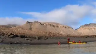60-SECOND EXCURSION: Kayaking Devon Island's Dundas Harbour in the Canadian Arctic