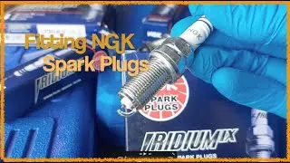 Nissan 350Z - Fitting new NGK spark plugs on a VQ35DE