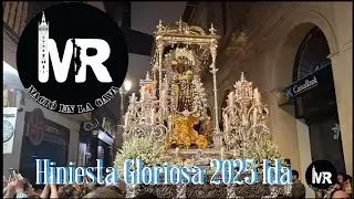 Ida de la procesión de la Hiniesta Gloriosa a su Altar en el Ayuntamiento de Sevilla 2025.