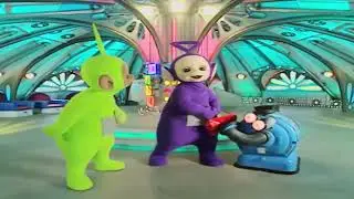 Noo Noo tries to tidy up Tinky Winky's bag but he shows how strong he is