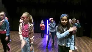 YEAH YEAH YEAH | D.H. DANSSTUDIO