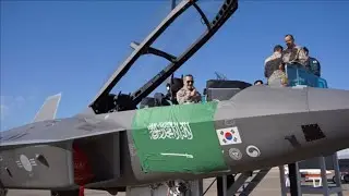 Командующий ВВС Саудовской Аравии осмотрел южнокорейский истребитель KF-21 &laquo;Борамае&raquo;.