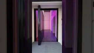 Deckenspiegel im Eingangsbereich
