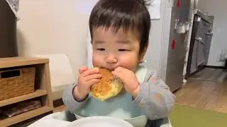 【1才5ヶ月】噛む練習 [1 year and 5 months] Chewing practice