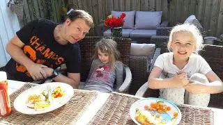Sofia vil ikke spise aftensmaden☀️