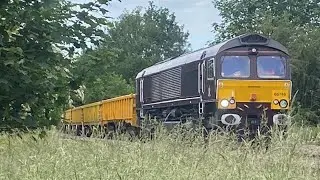 &ldquo;Belmond Royal Scotsman&rdquo; 66746 6G92 with 17 JNA ballast wagons 08:08 4E Sandsfield Lane 2/6/2025