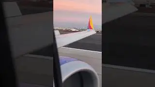 Southwest 737 MAX8 Landing Phoenix #aviation #travel #airport #airplane #boeing #arizona #landing