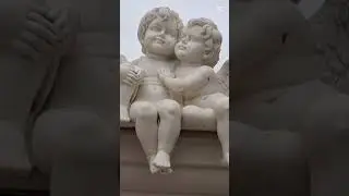 Live the moment:Beautiful dancing Angels