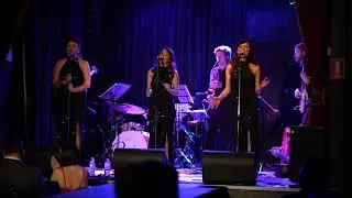 The Roslyns 'Vintage Harmony Queens' Perform! 