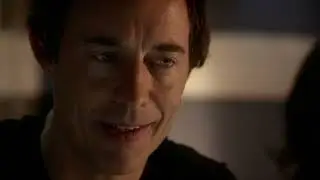 Harrison Wells (Eobard Thawne) teaches Barry how to phase (The Flash S01E17 