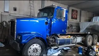 Painting the Blue Western Star dump truck