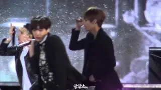 151003 강원K-POP콘서트 방탄소년단 I NEED U 뷔 focus