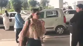 HANISKA MOTWANI VERY HOT SHOW