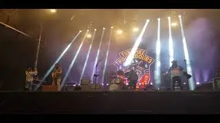 Turnpike Troubadours 