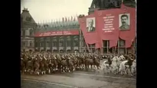 1&ordf; Parada da Vit&oacute;ria em Moscou - 1945 - &Aacute;udio em Ingl&ecirc;s (First Victory Parade in Moscow 1945)
