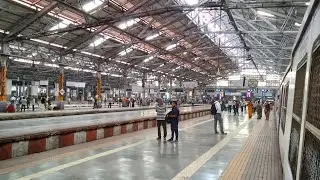most busiest railway stations Mumbai city 😨🤑🤑#indianrailways #train #mumbai