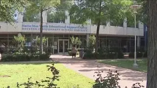 HISD Superintendent announces reorganization of Central Office