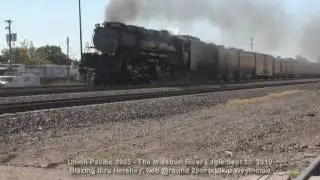 UP 3985 Highball thru Hershey