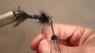 Fly Tying Up Close presents The Intruder Shoulder