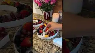 Such a fun and easy way to display food for a graduation party! 🎓✨🍇 added these to my SF!