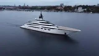 L&uuml;rssen Superyacht AHPO (ex. Project ENZO) on Sea Trials. (Drone footage)