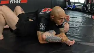 Professor Marco teaches No-Gi Guard passing and attacks from Side Control