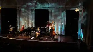 Julian Schneemann&Nathalie Schaap - In From Japan (Madison Cunningham) Live at The Concertgebouw