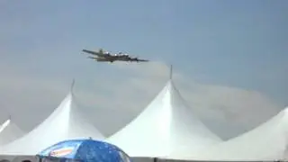 Hamilton Airshow 2011 -- Canadian Warplane Museum -- B-17 flypast