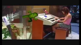 FFVII BOSS BATTLE THEME by an amazing unknow street piano artist