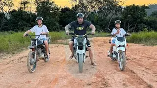 FIZEMOS UMA CORRIDA COM AS TRÊS MOTOS NO TERRÃO.