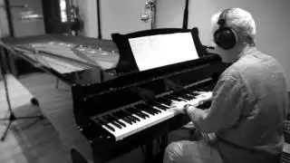 Roberto Binetti - Universo Fantasia -  It Rains Outside